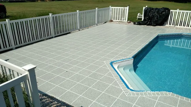 Tile-pattern coating on a pool deck
