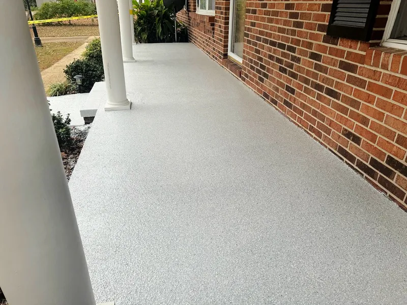 Flake coating on a porch