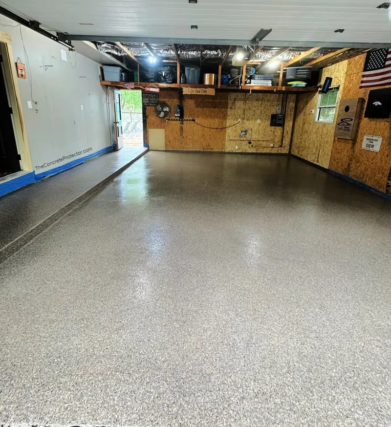 Flake coating on a garage floor