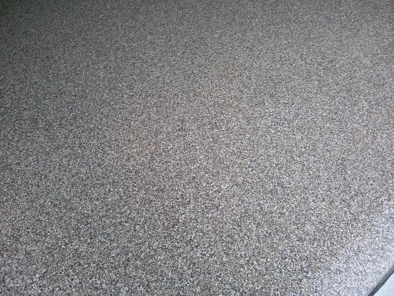 Flake coating on a garage floor