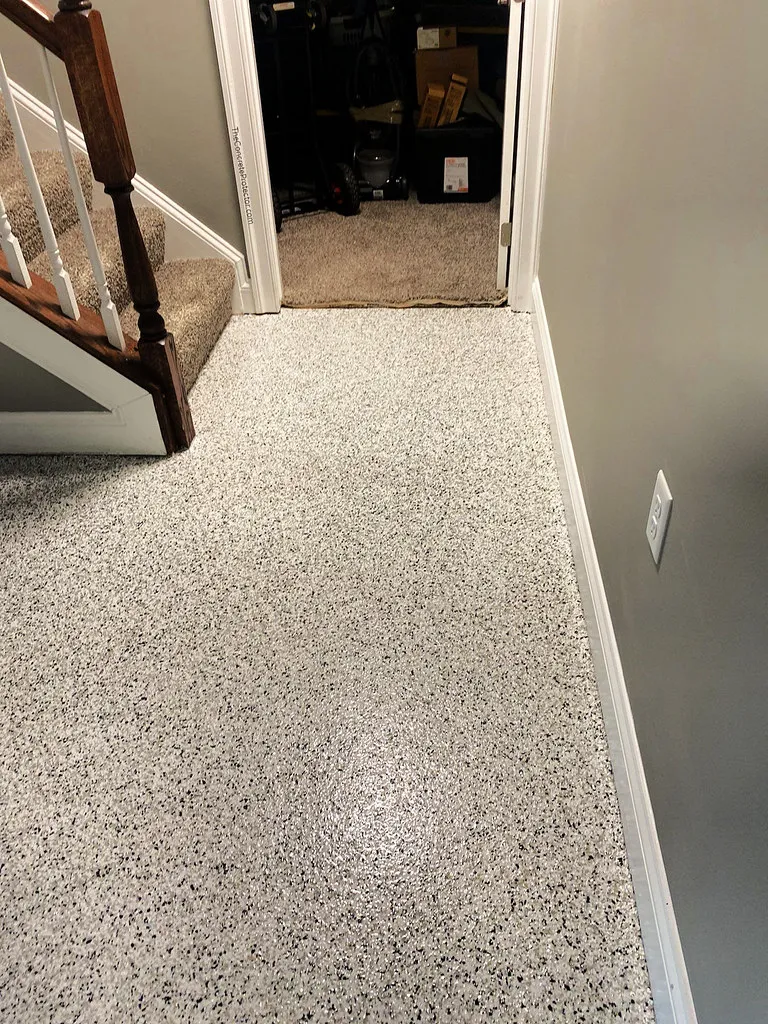 Flake coating on a basement floor